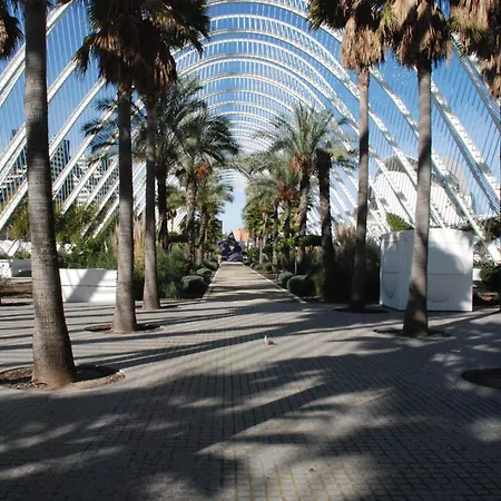 10 Pax, Ac, Wifi Gratis, Ciudad Artes Y Ciencias Apartment *
